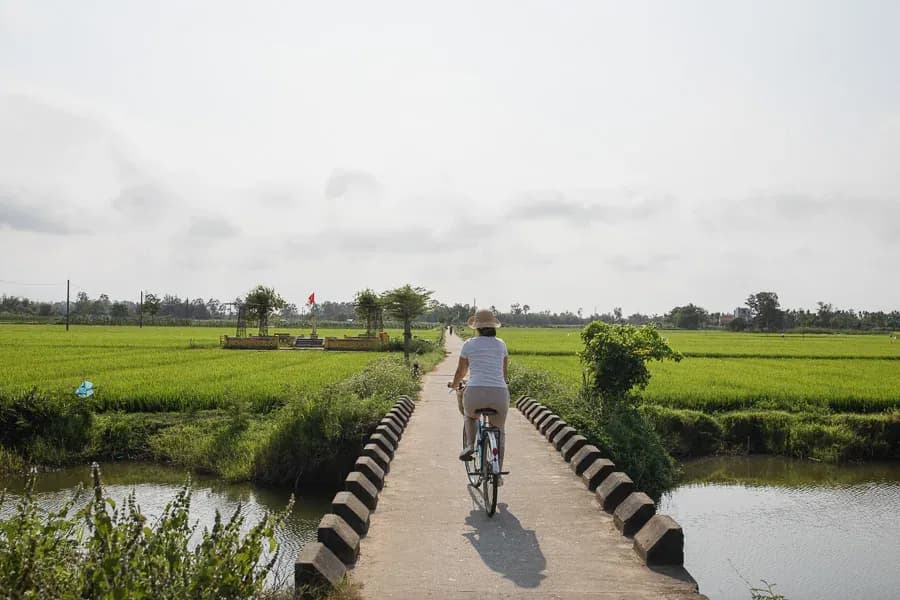 Đạp xe khám phá vùng ven Cẩm Nam