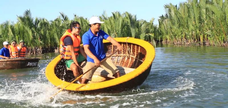 The Basket Boat Spin