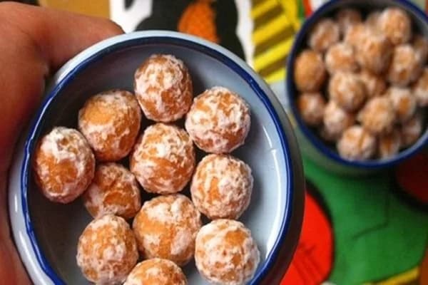 Vietnamese Donuts